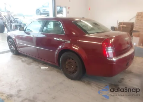 2007 Chrysler 300C из США, поврежденный, VIN 2C3KA63H97H617823